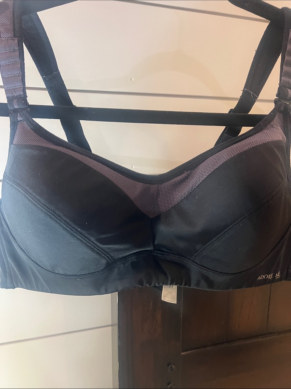 Adore Me Black and Plum Wireless Full Coverage Sports Bra size 36c